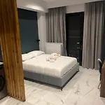 Apartament δ17 & *