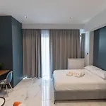 δ17 & Apartament *