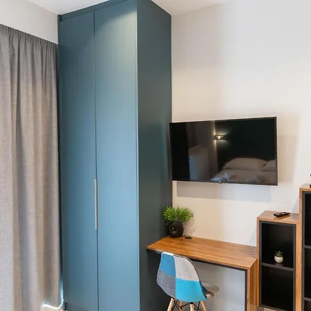 δ17 & Apartament *