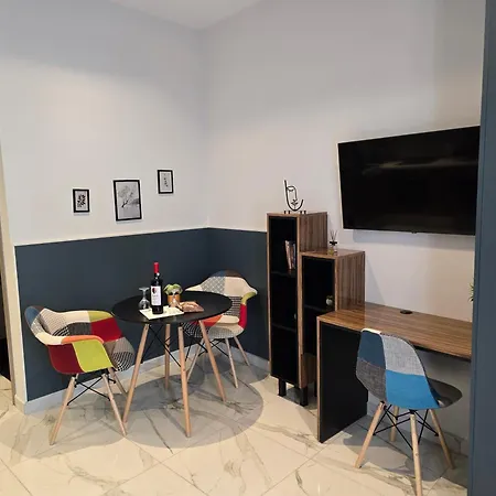 δ17 & Apartament